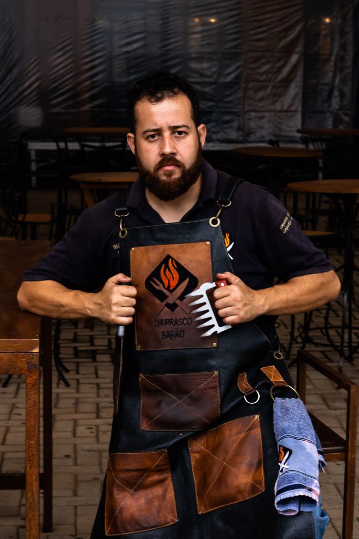 Detalhes do evento com cortes na parrilla