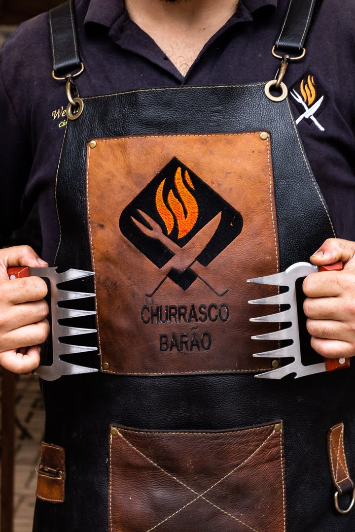 Brasa acesa durante o serviço